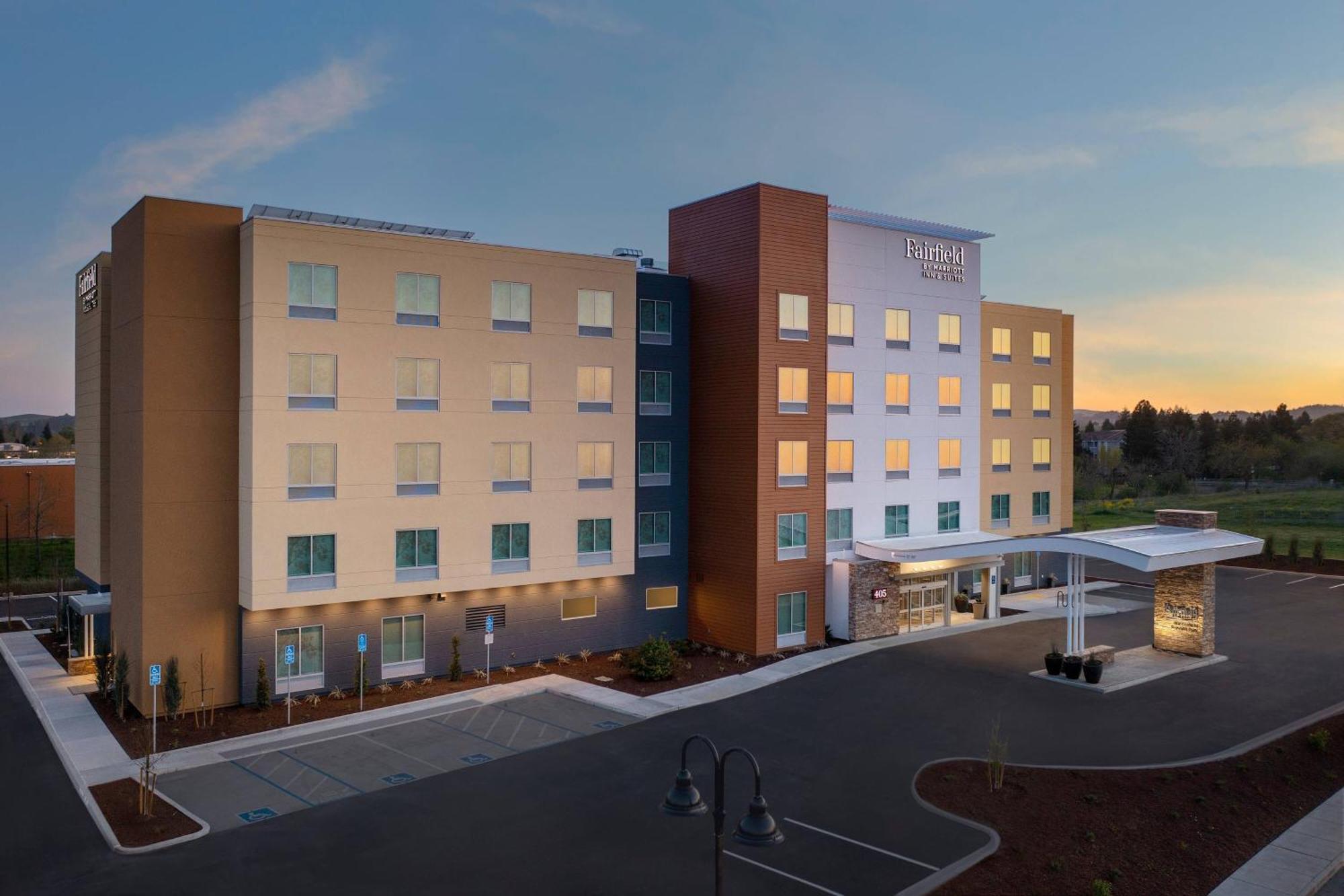 Fairfield Inn & Suites By Marriott Santa Rosa Rohnert Park Luaran gambar